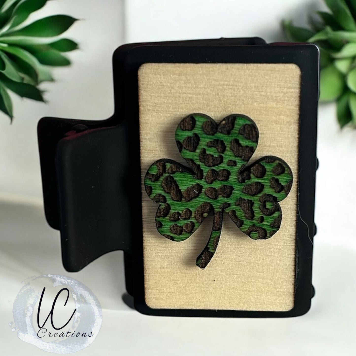 Cheetah Shamrock Clip